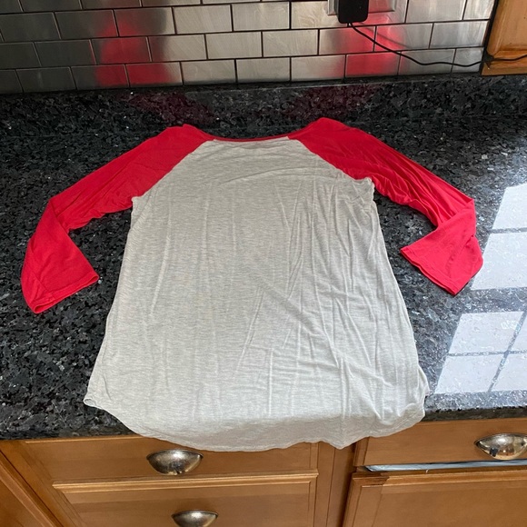 Soft & Sexy Top - Picture 2 of 5